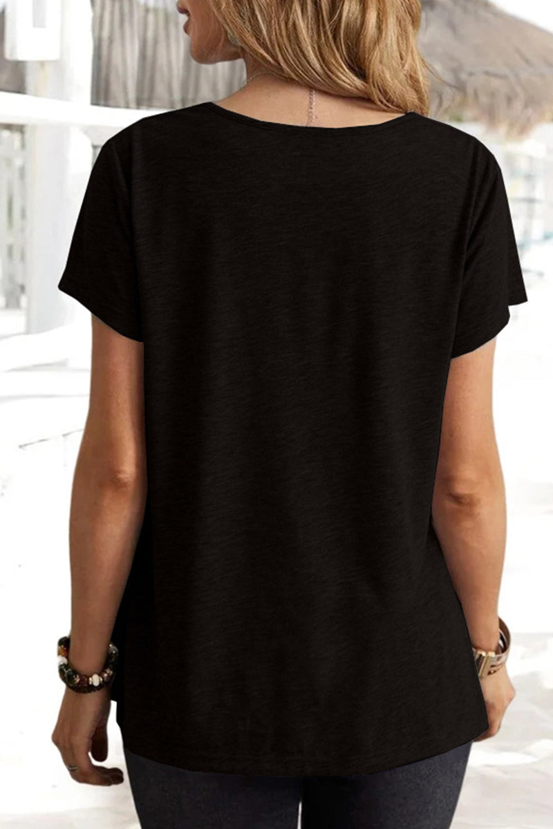 Effortlessly Elegant T-Shirt with a Timeless Design