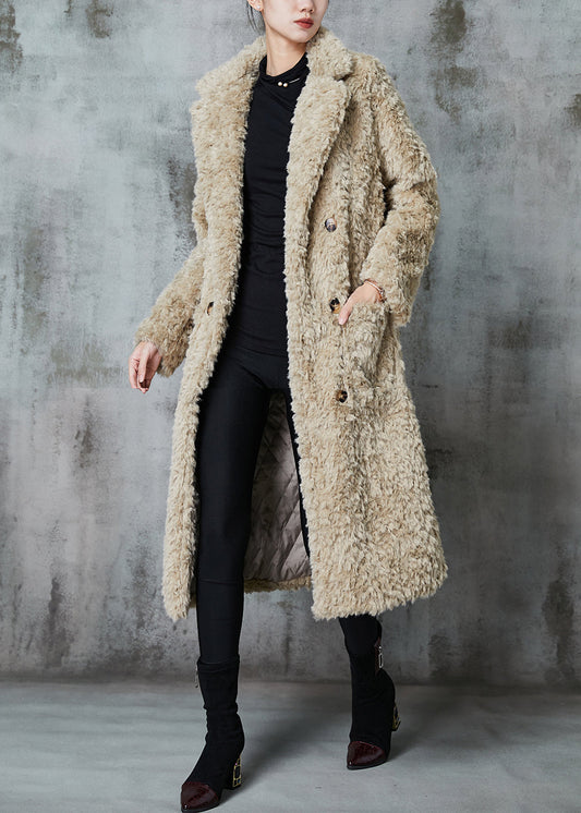 Elegantly Styled Coat for Everyday Wear