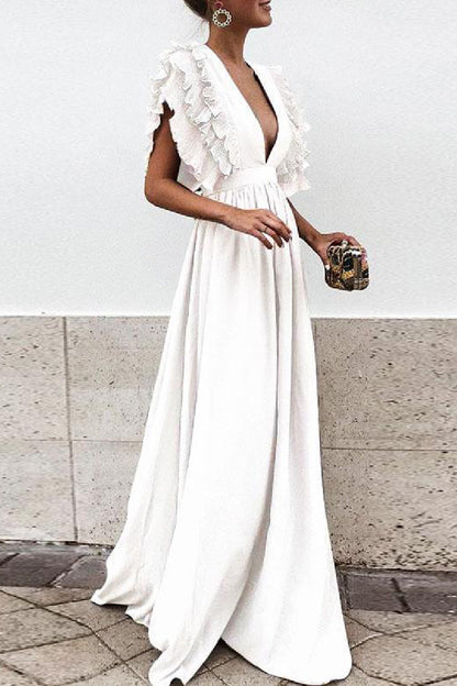 Beautifully Finished Dress in a Timeless Design