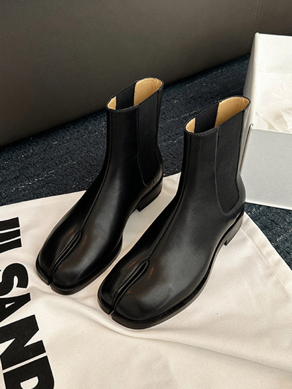Elegantly Styled Boots for Everyday Wear