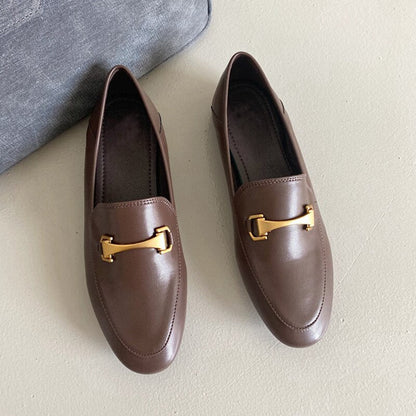 Well Tailored Garment with a Graceful Silhouette