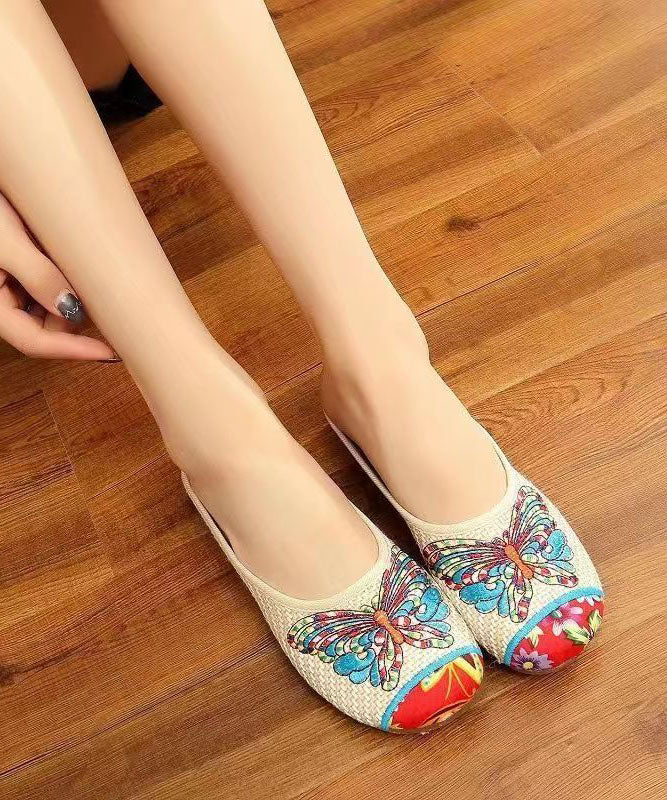 Effortlessly Elegant Sandals with a Timeless Design