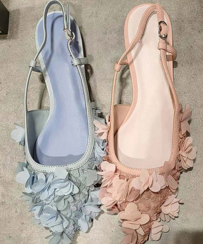 Well Tailored Sandals with a Graceful Silhouette