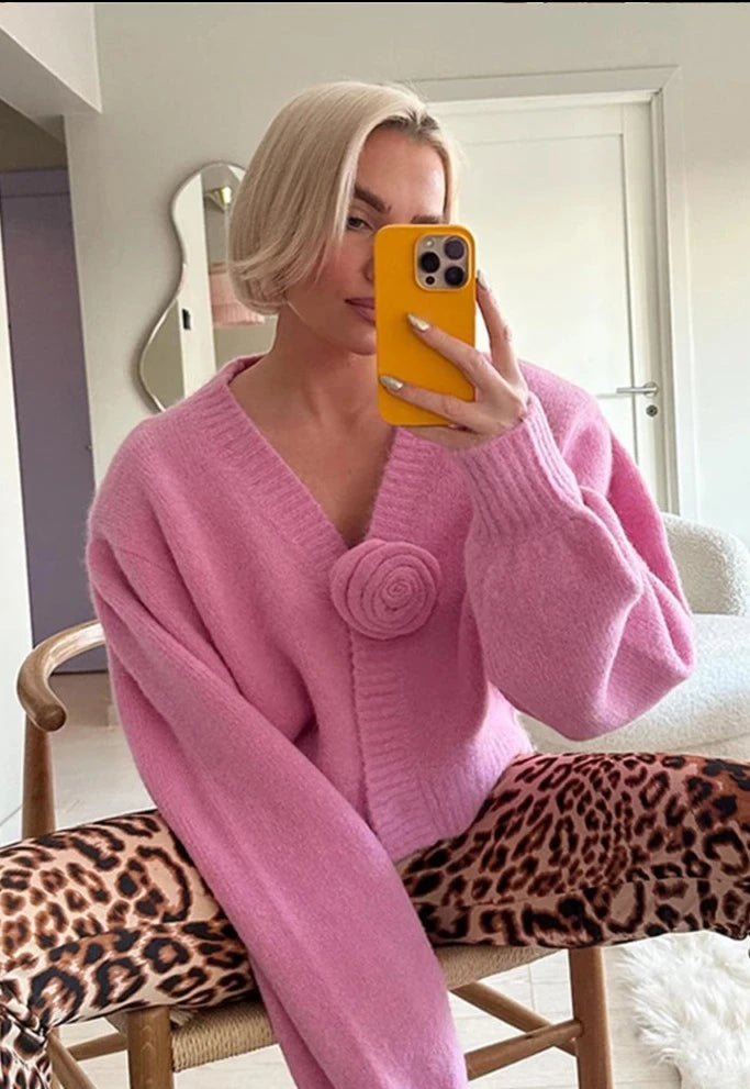 Classic Vintage Cardigan with a Flattering Fit
