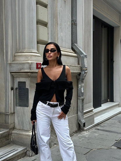 Beautifully Finished Top in a Timeless Design