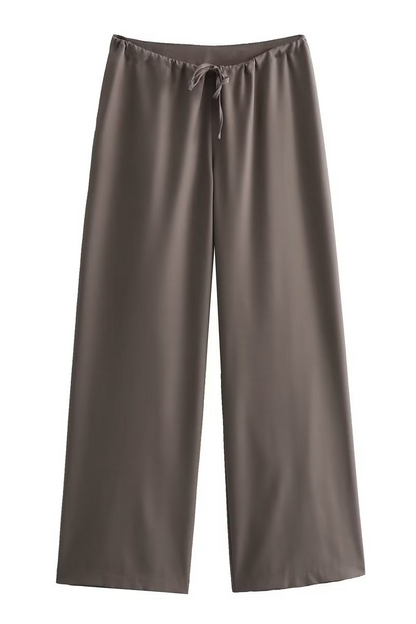 Well Tailored Garment with a Graceful Silhouette