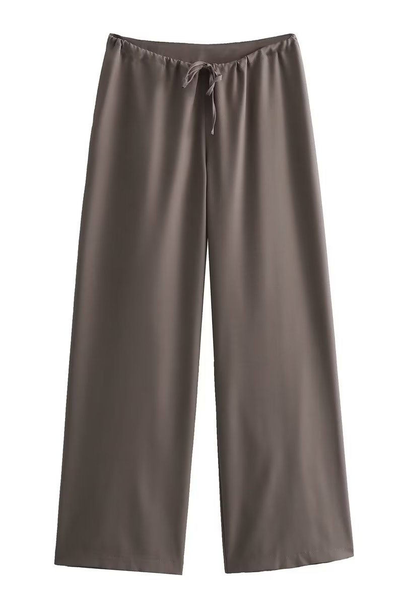 Well Tailored Garment with a Graceful Silhouette