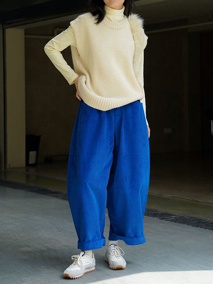 Effortlessly Elegant Pants with a Timeless Design