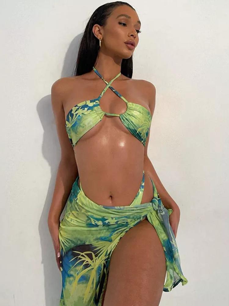 Effortlessly Elegant Bikini with a Timeless Design