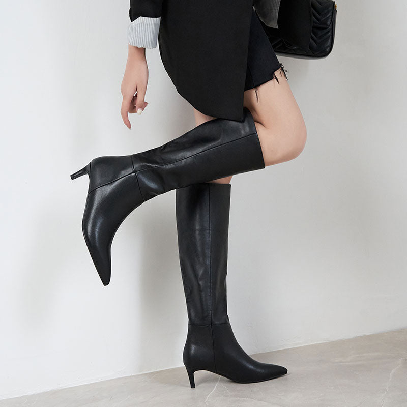 Classic Vintage Boots with a Flattering Fit