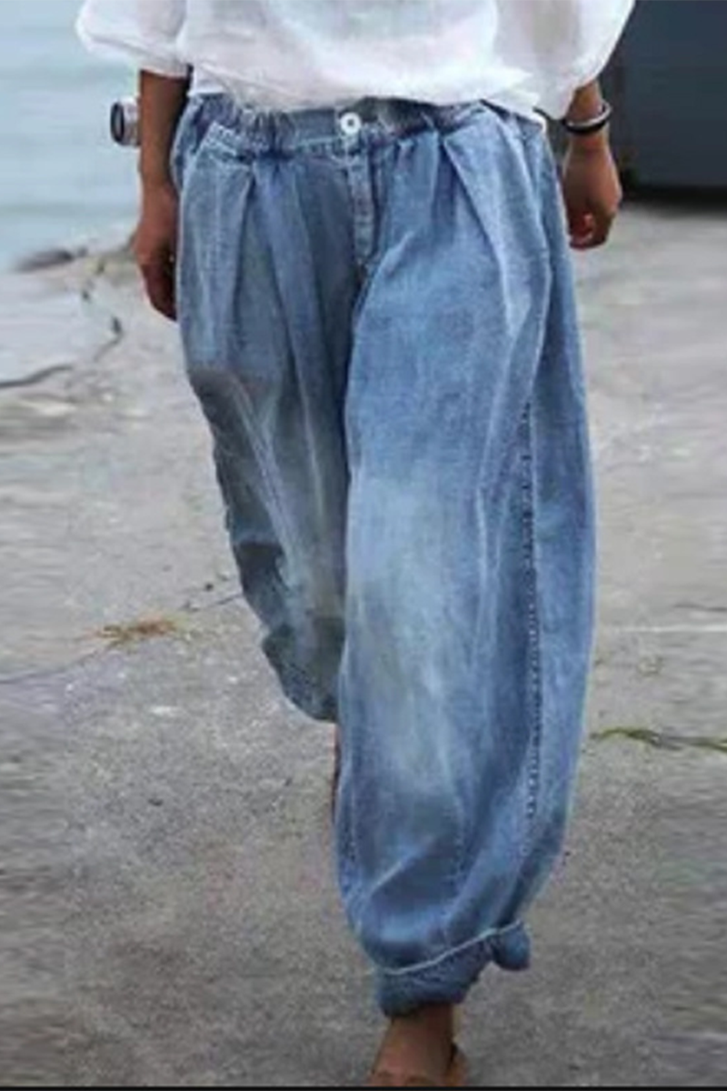 Gracefully Styled Garment for Any Occasion