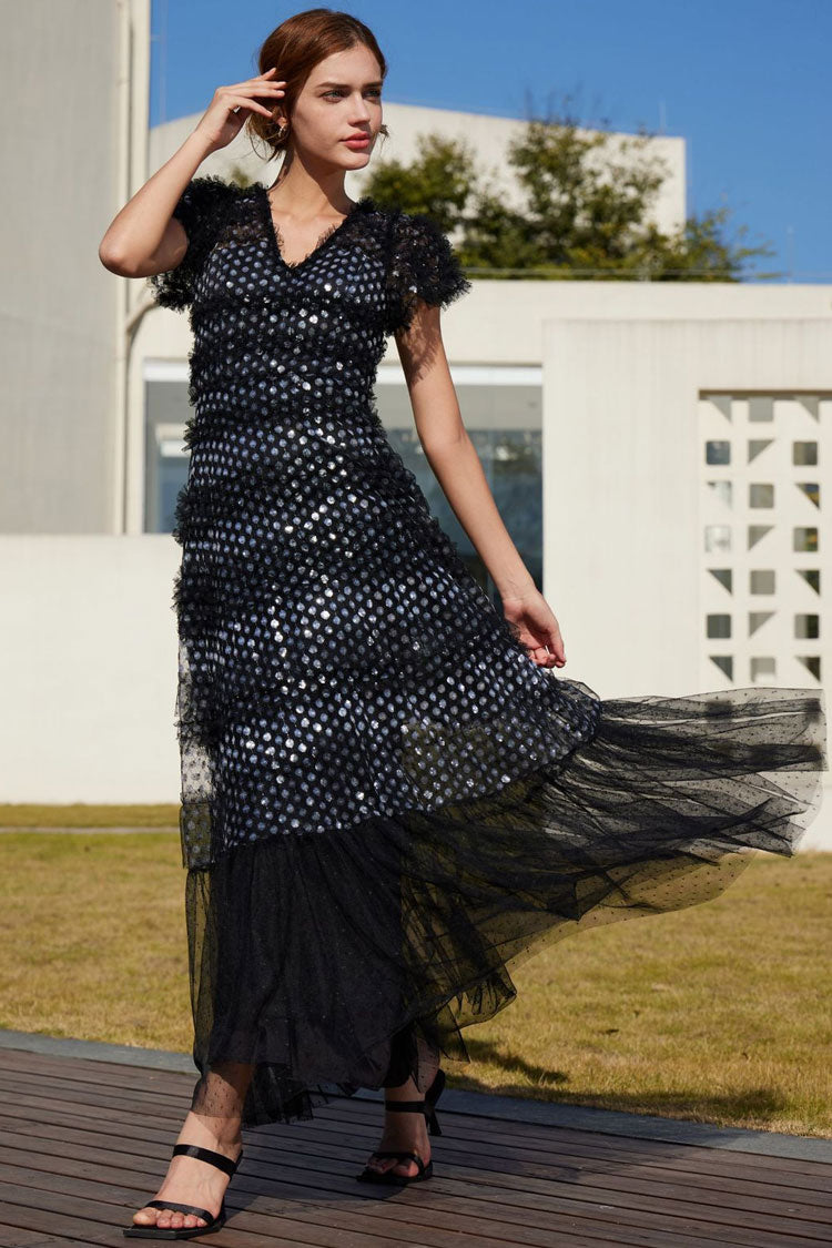 Gracefully Styled Dress for Any Occasion