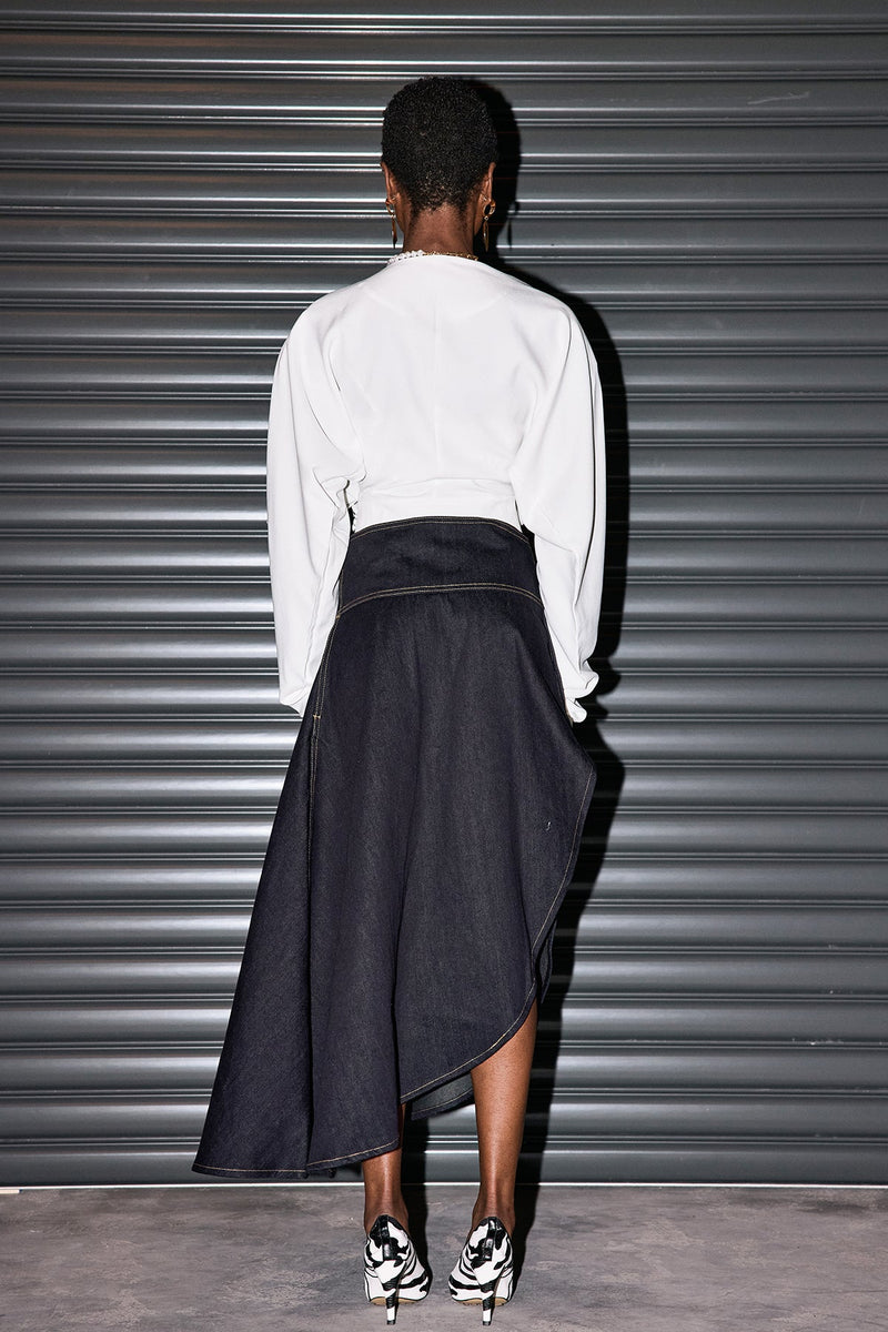 Effortlessly Elegant Garment with a Timeless Design