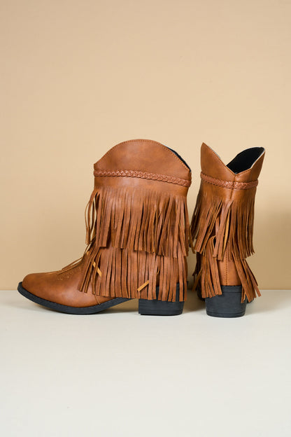 Gracefully Styled Boots for Any Occasion