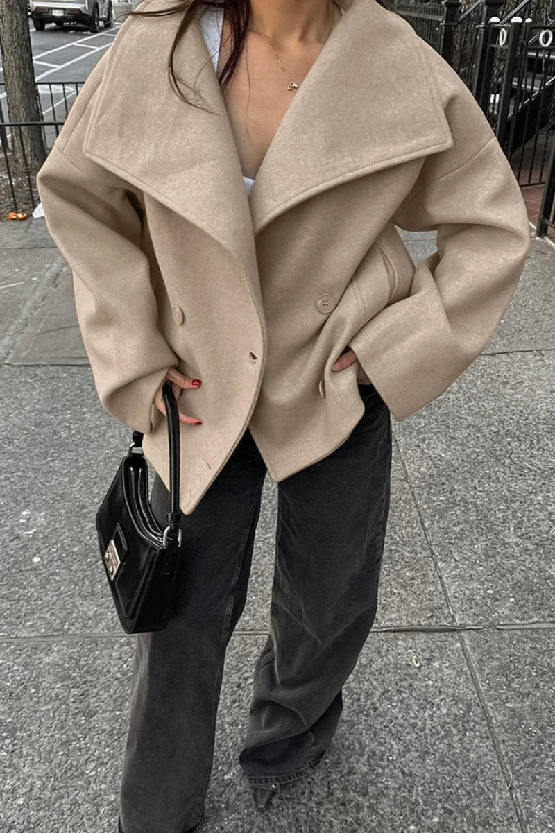 Elegantly Styled Coat for Everyday Wear
