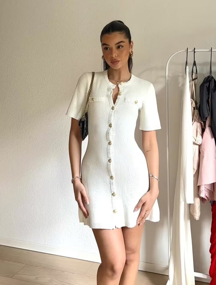 Sophisticated Dress with a Clean Classic Look
