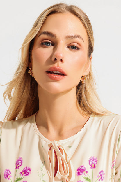 Effortlessly Elegant Garment with a Timeless Design