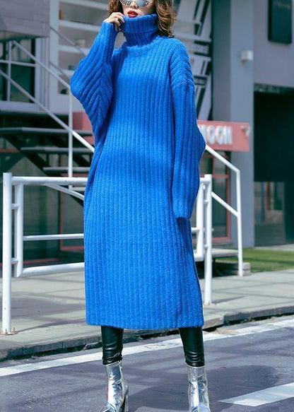Classic Vintage Sweater with a Flattering Fit