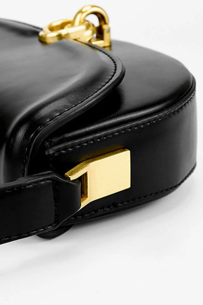 Gracefully Styled Bag for Any Occasion