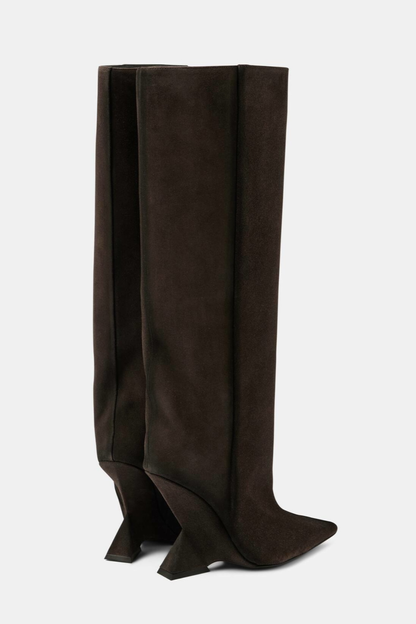 Elegantly Styled Boots for Everyday Wear