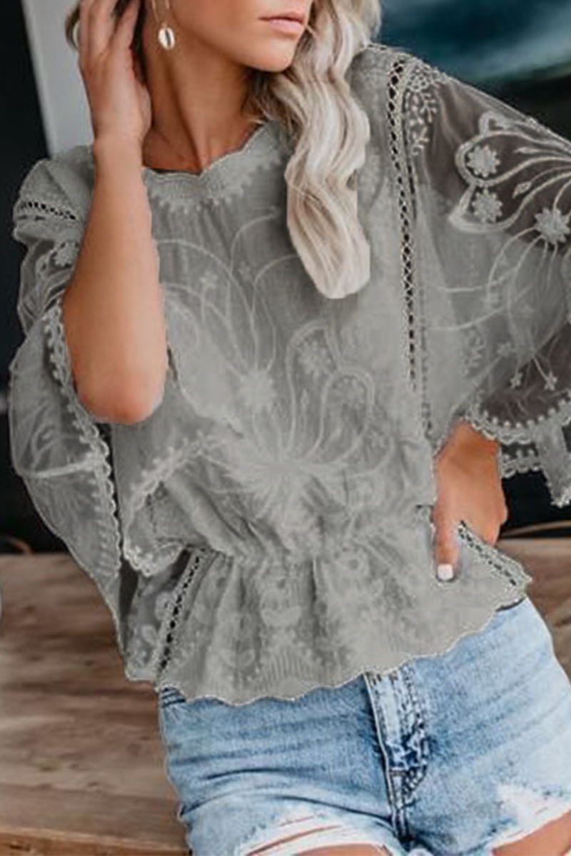Sophisticated Blouse with a Clean Classic Look
