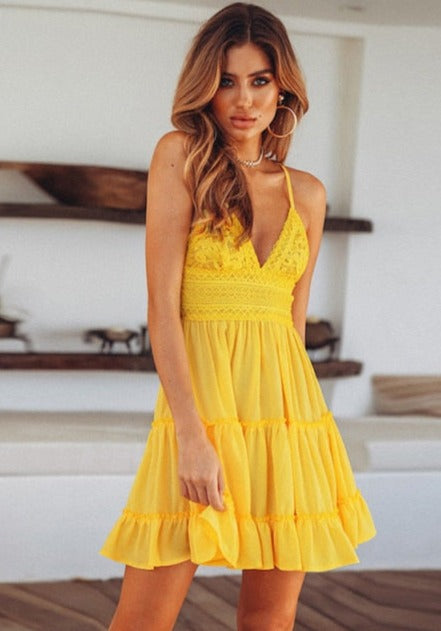 Beautifully Finished Dress in a Timeless Design