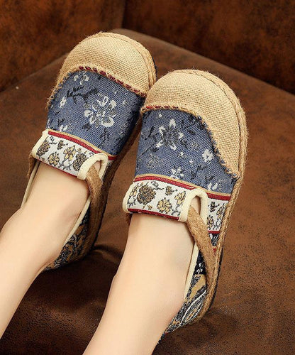 Classic Vintage Shoes with a Flattering Fit
