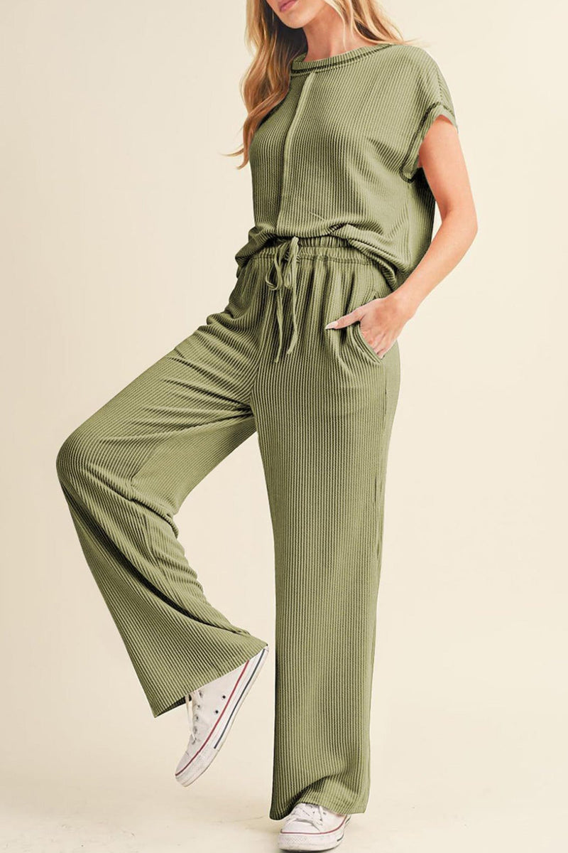 Sophisticated Pants with a Clean Classic Look