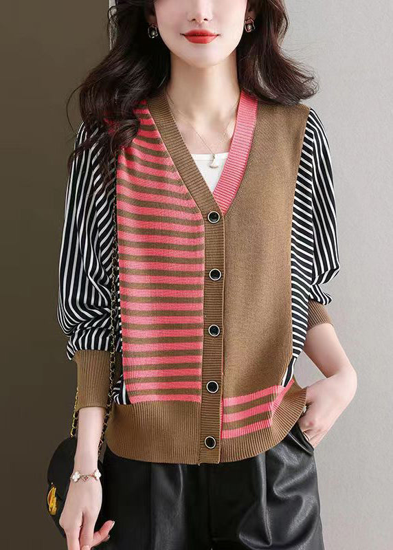 Classic Vintage Cardigan with a Flattering Fit