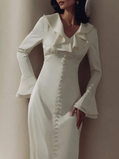 Well Tailored Dress with a Graceful Silhouette