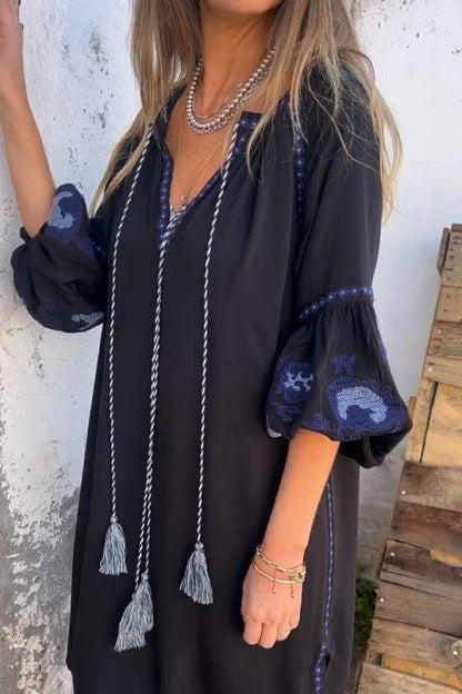 Classic Vintage Dress with a Flattering Fit