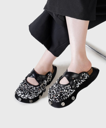 Effortlessly Elegant Sandals with a Timeless Design