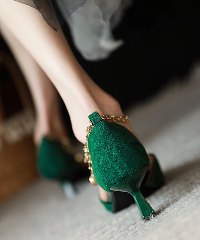 A Vintage Style Heels with Delicate Timeless Details
