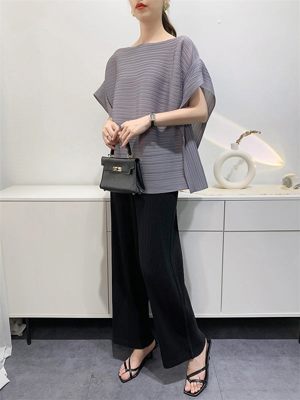 Well Tailored T-Shirt with a Graceful Silhouette