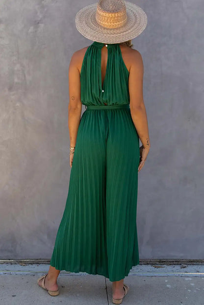 Sophisticated Garment with a Clean Classic Look