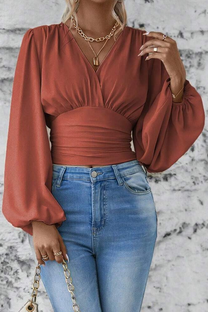 Beautifully Finished Top in a Timeless Design