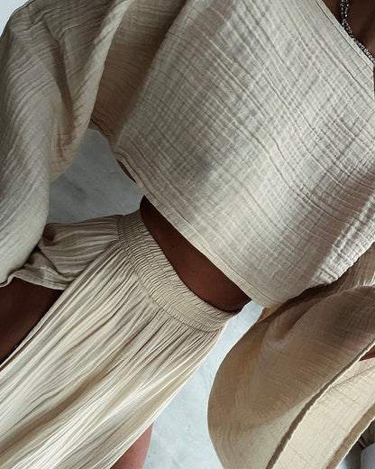Effortlessly Elegant Garment with a Timeless Design