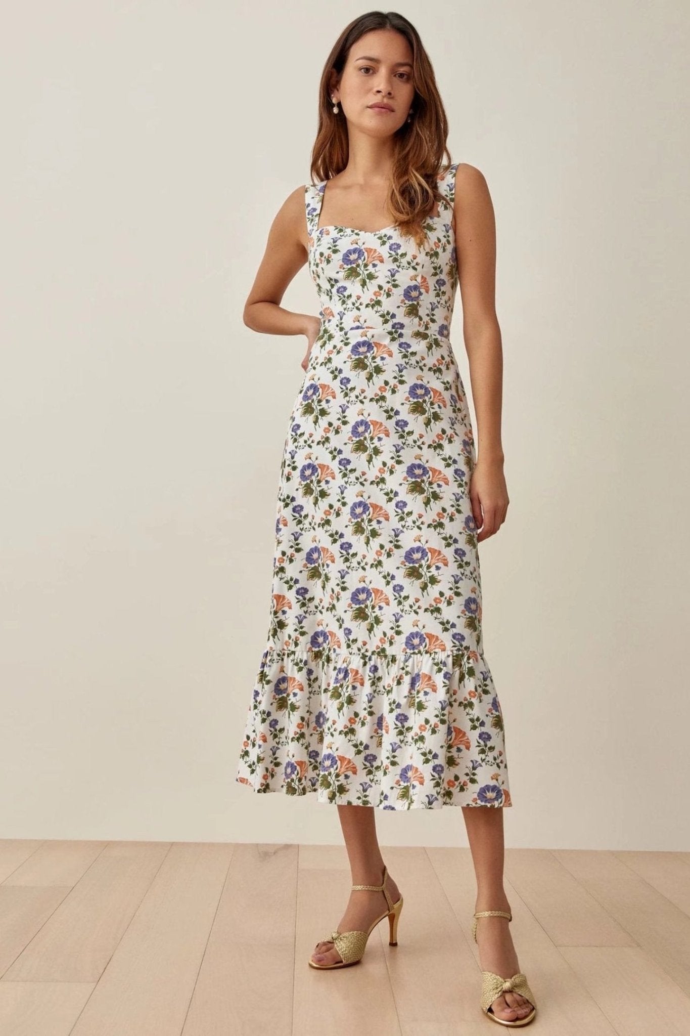 Sophisticated Dress with a Clean Classic Look