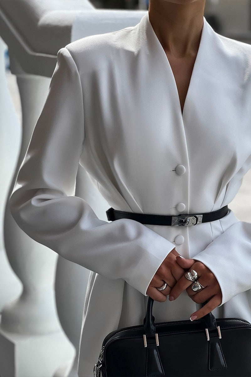 Well Tailored Garment with a Graceful Silhouette