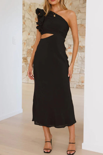 Well Tailored Dress with a Graceful Silhouette