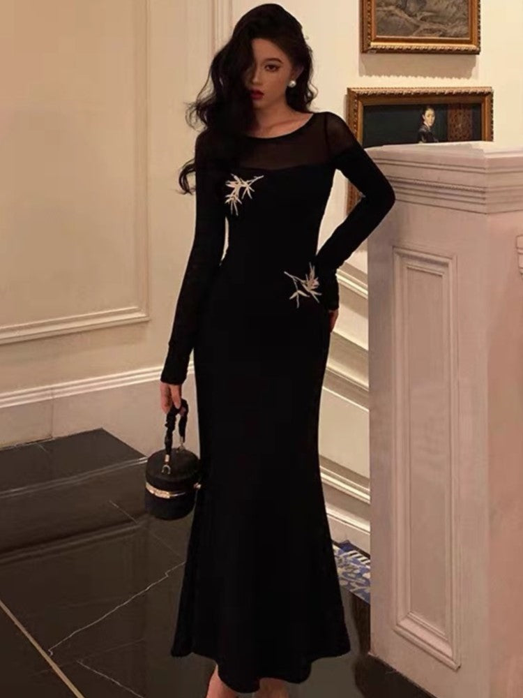 Effortlessly Elegant Dress with a Timeless Design