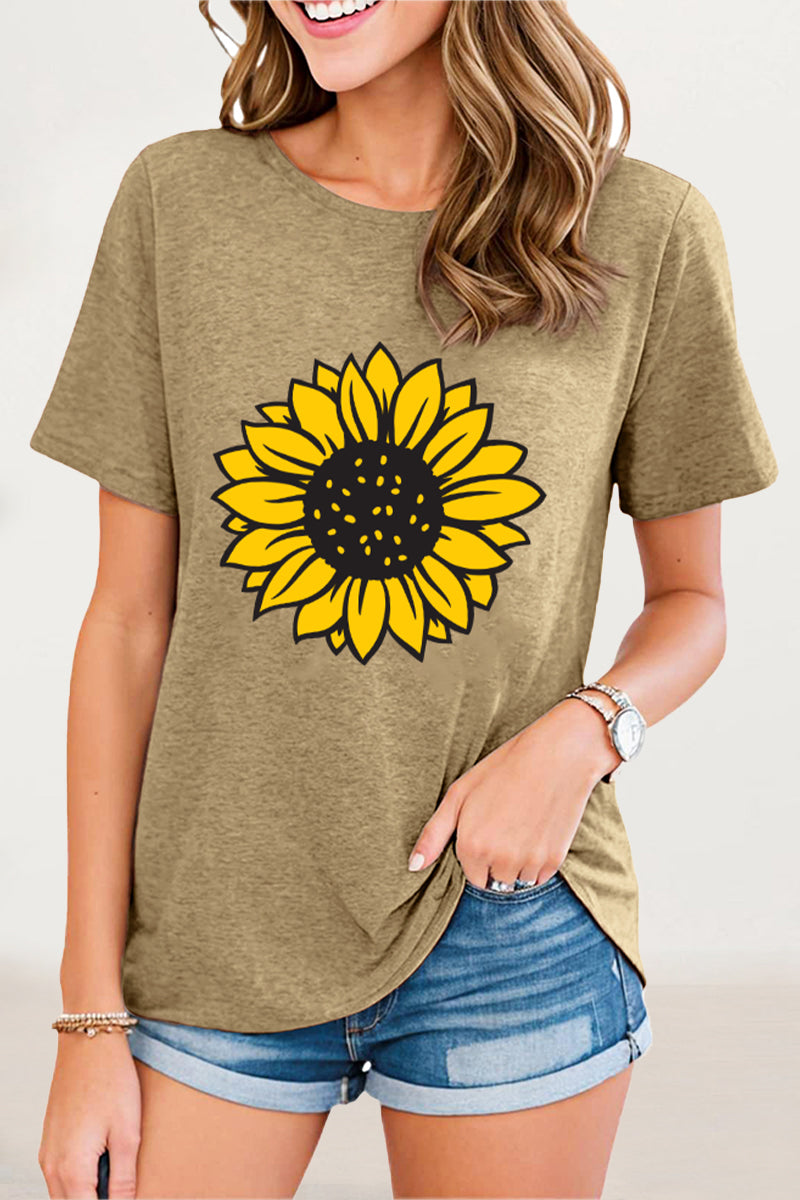 Effortlessly Elegant T-Shirt with a Timeless Design