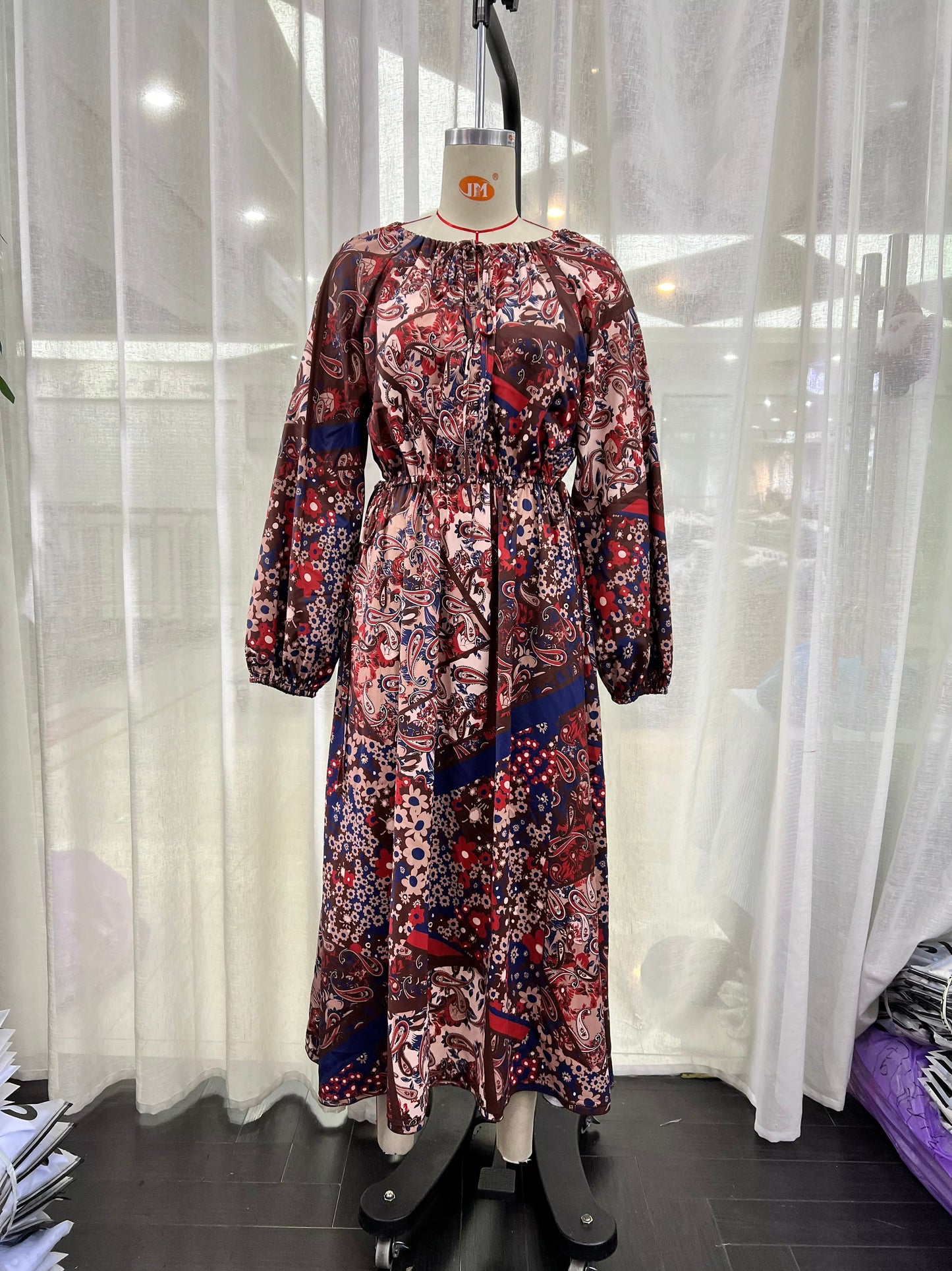 Classic Vintage & Enduringly Stylish Dress