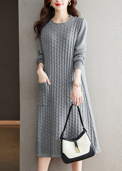 Beautifully Finished Dress in a Timeless Design
