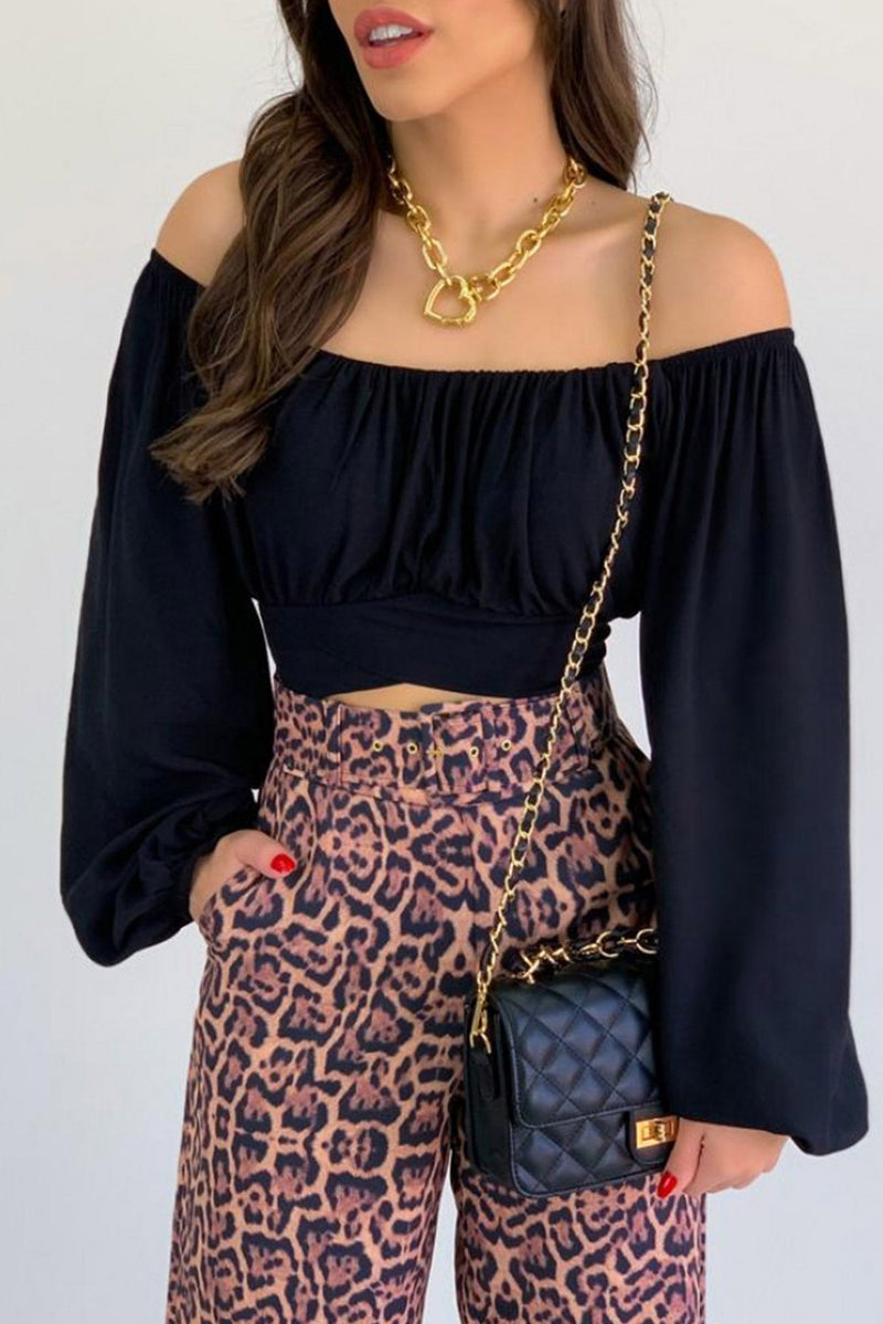 Well Tailored Top with a Graceful Silhouette