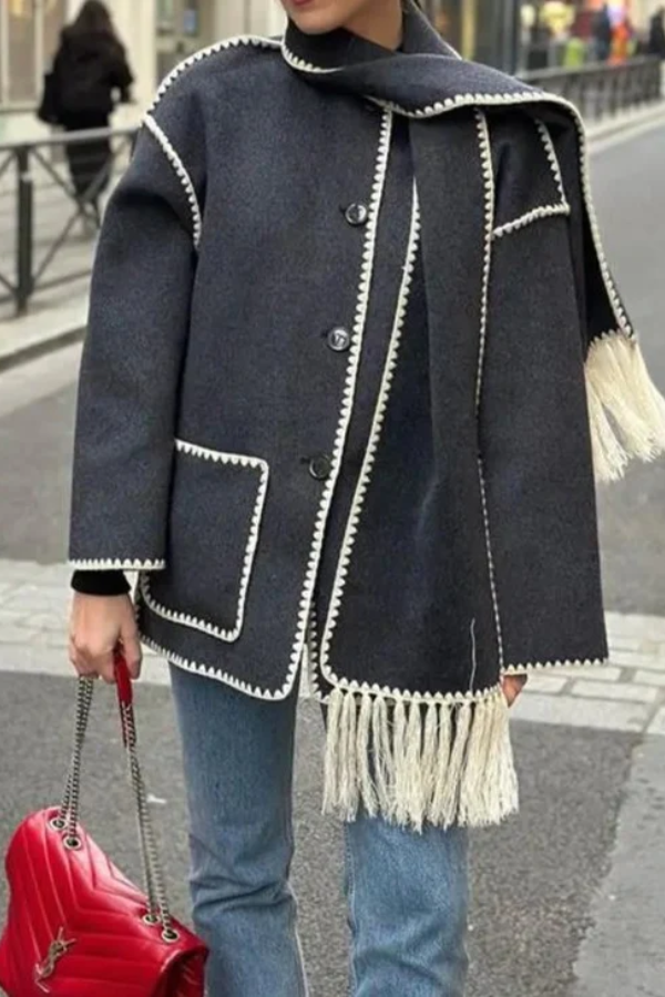 Effortlessly Elegant Coat with a Timeless Design