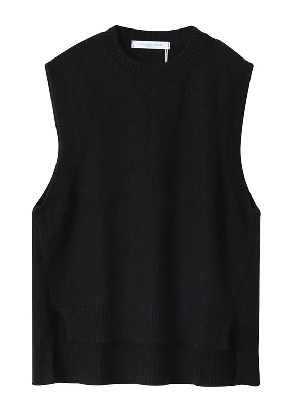 Well Tailored Top with a Graceful Silhouette