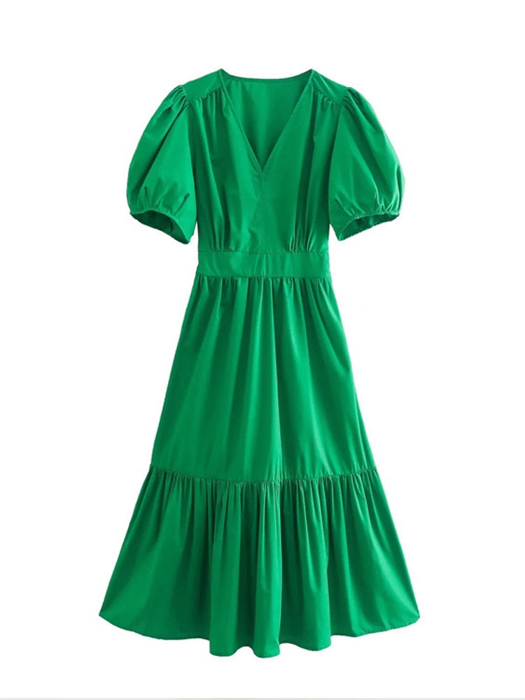 Sophisticated Dress with a Clean Classic Look