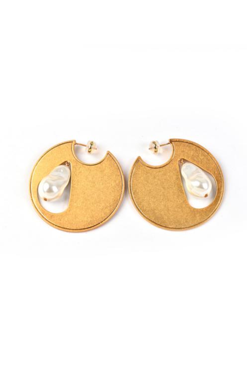 Beautifully Crafted Garment in a Classic Style