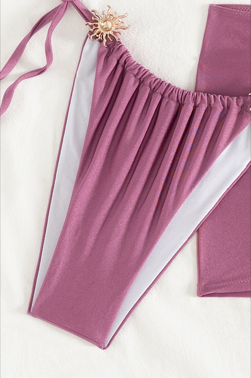 Effortlessly Elegant Bikini with a Timeless Design